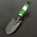 Совок посадочный (JD6082 I) узкий с пластиковой ручкой